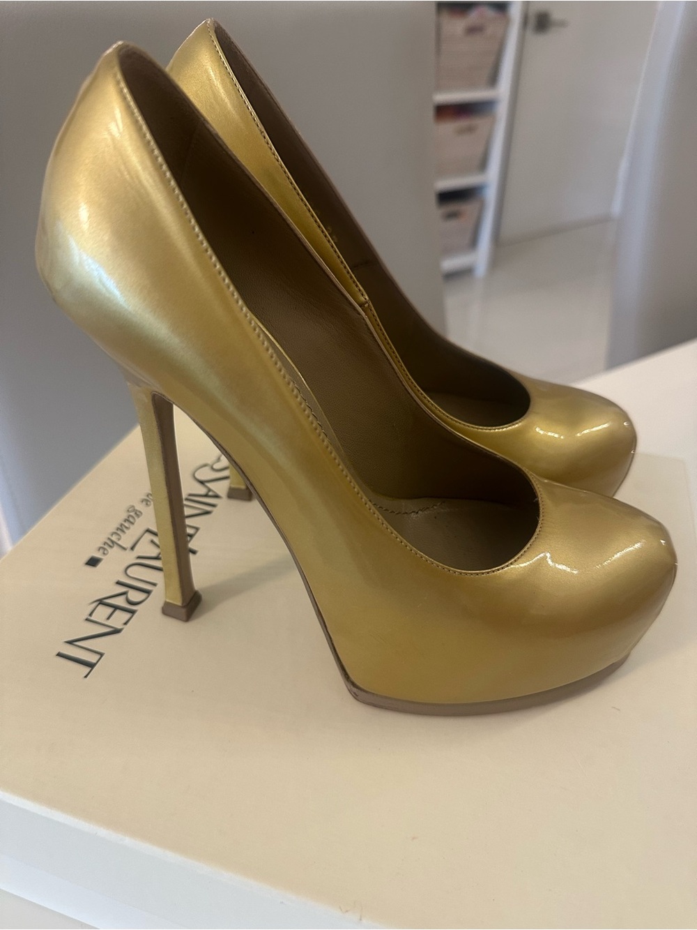 Saint Laurent AUTHENTIC Metallic Gold Patent Platform Pumps